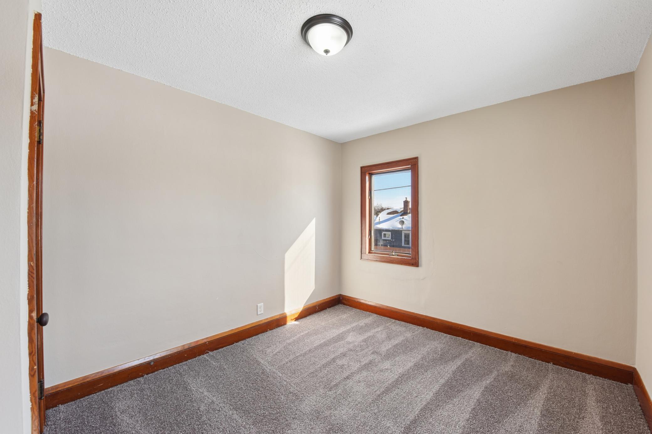 1237 5th Street E