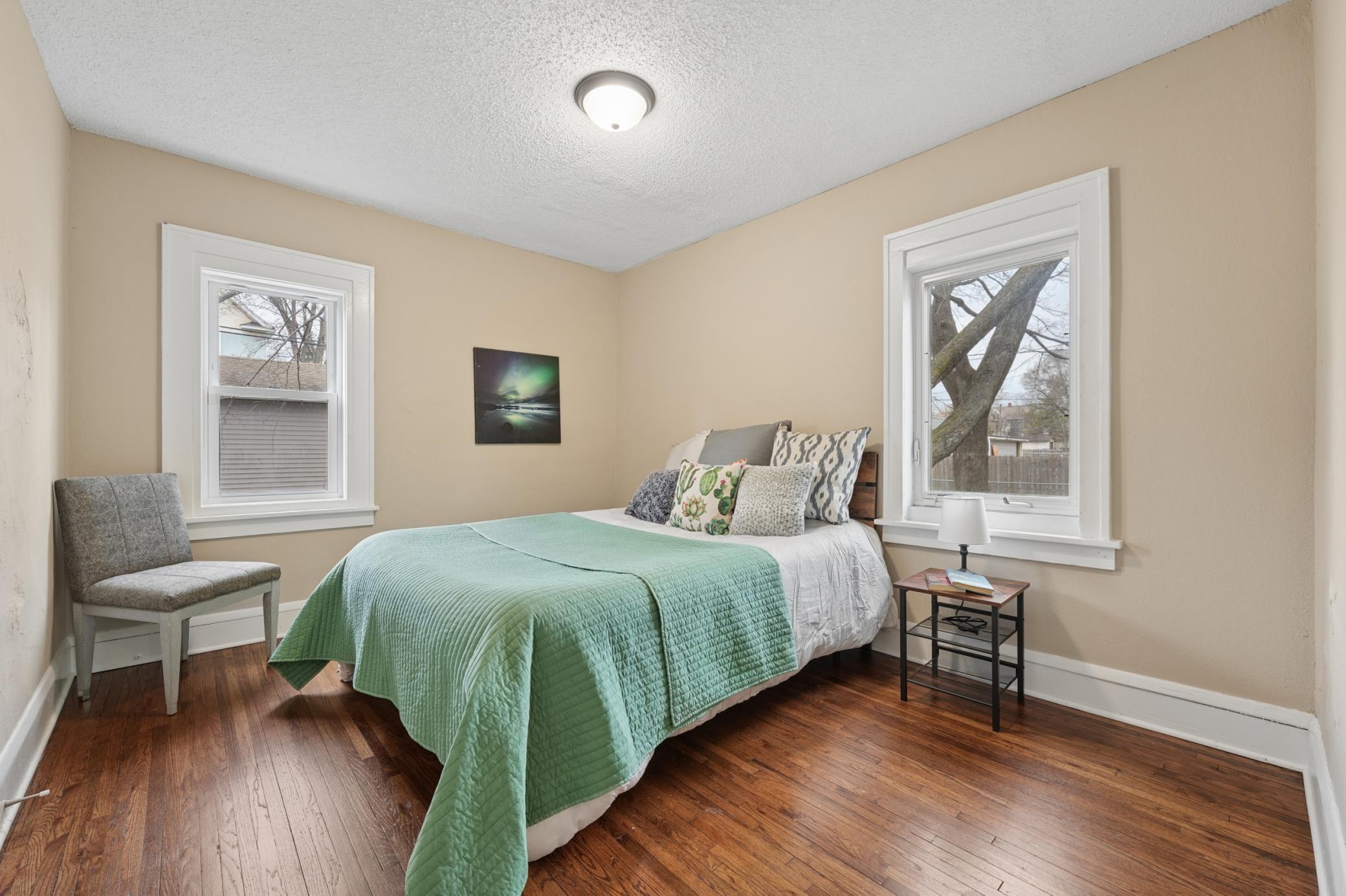 2811 Dupont Avenue N