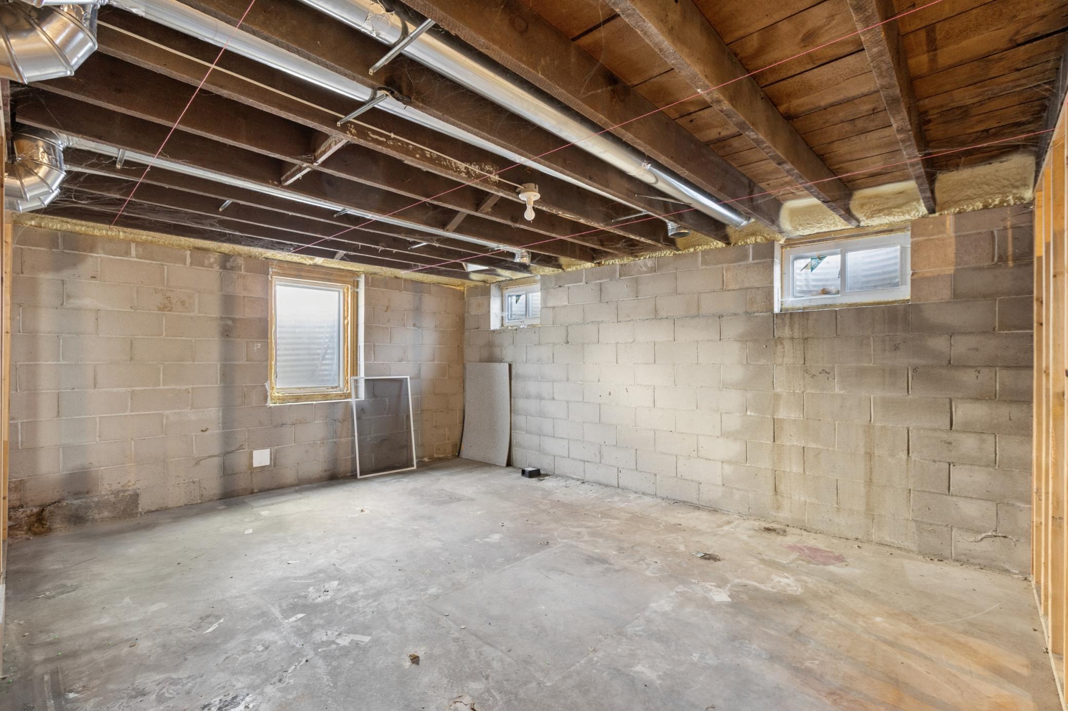 302 Benton Street
