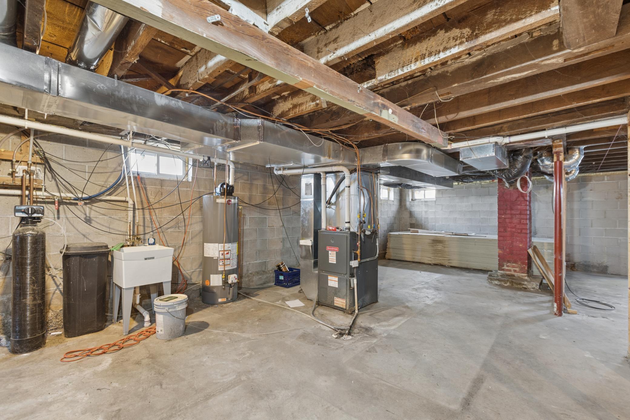302 Benton Street