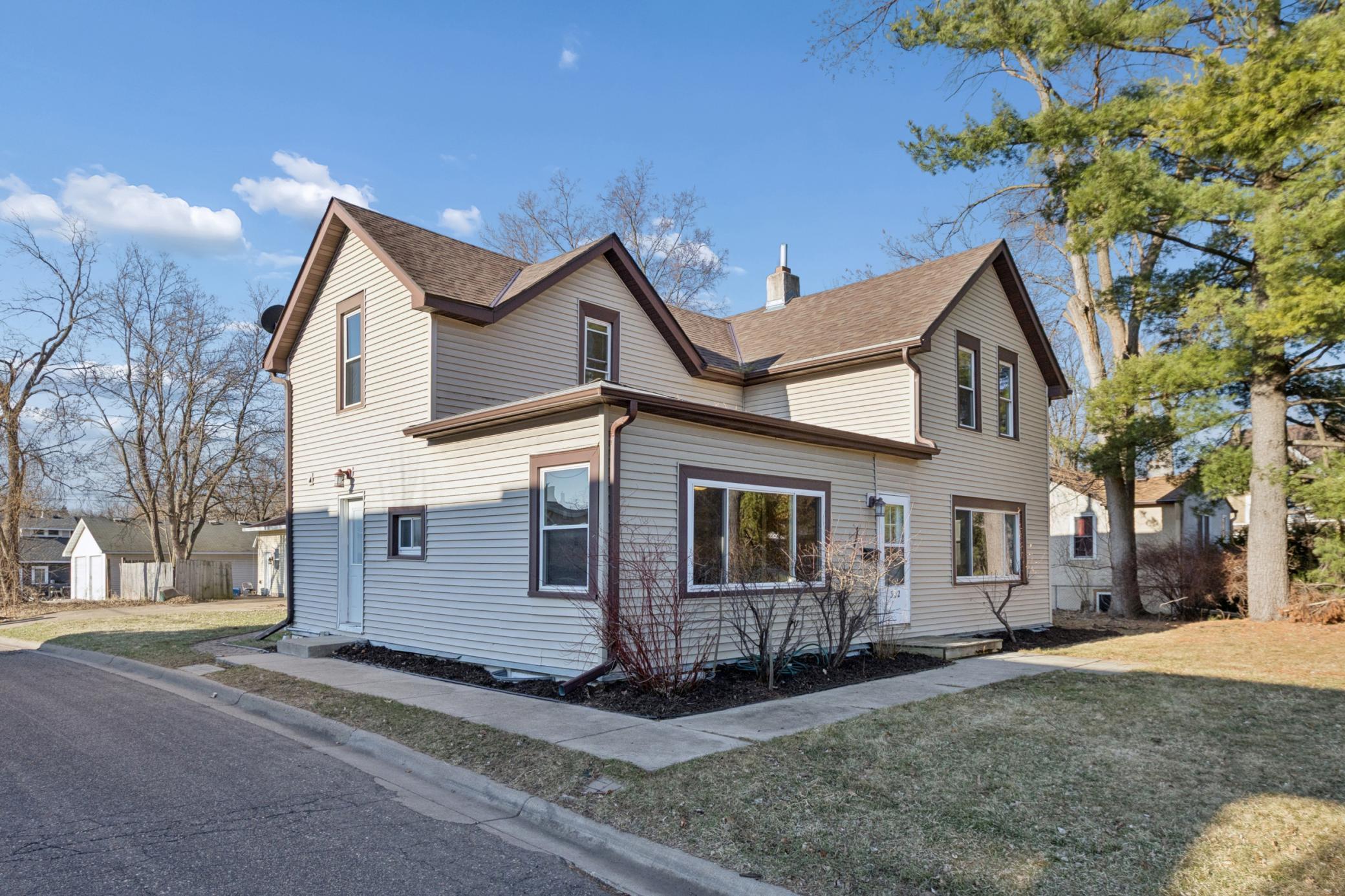 302 Benton Street