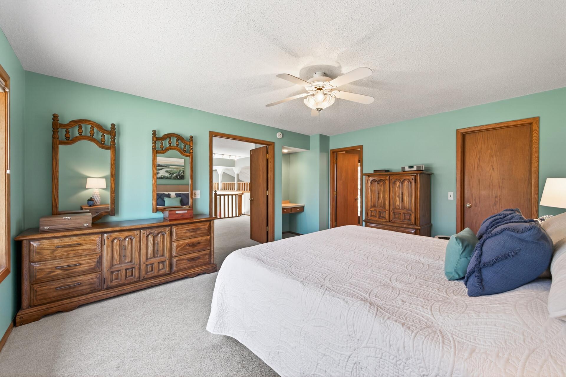 4615 Deerwood Lane N