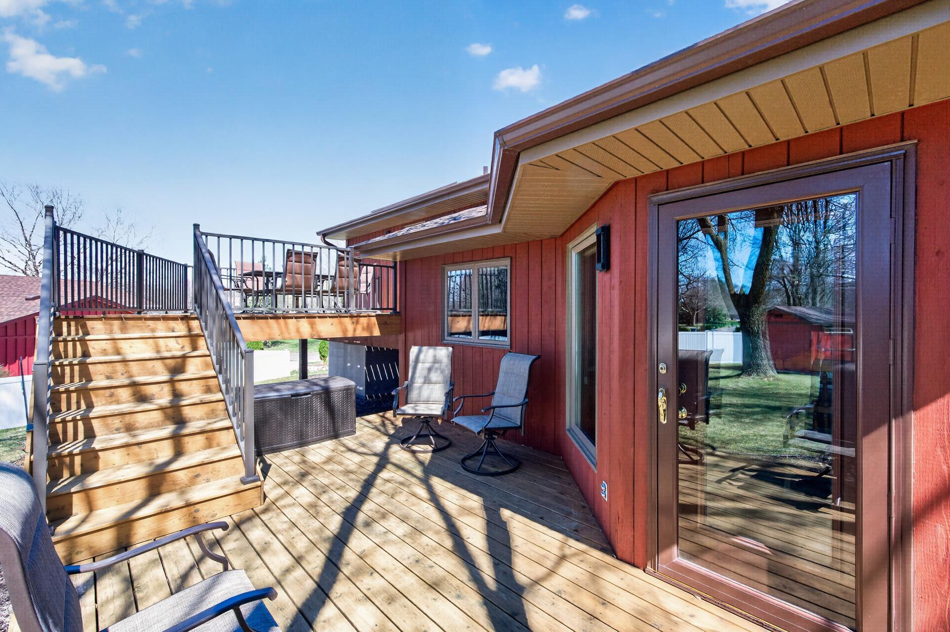 4615 Deerwood Lane N