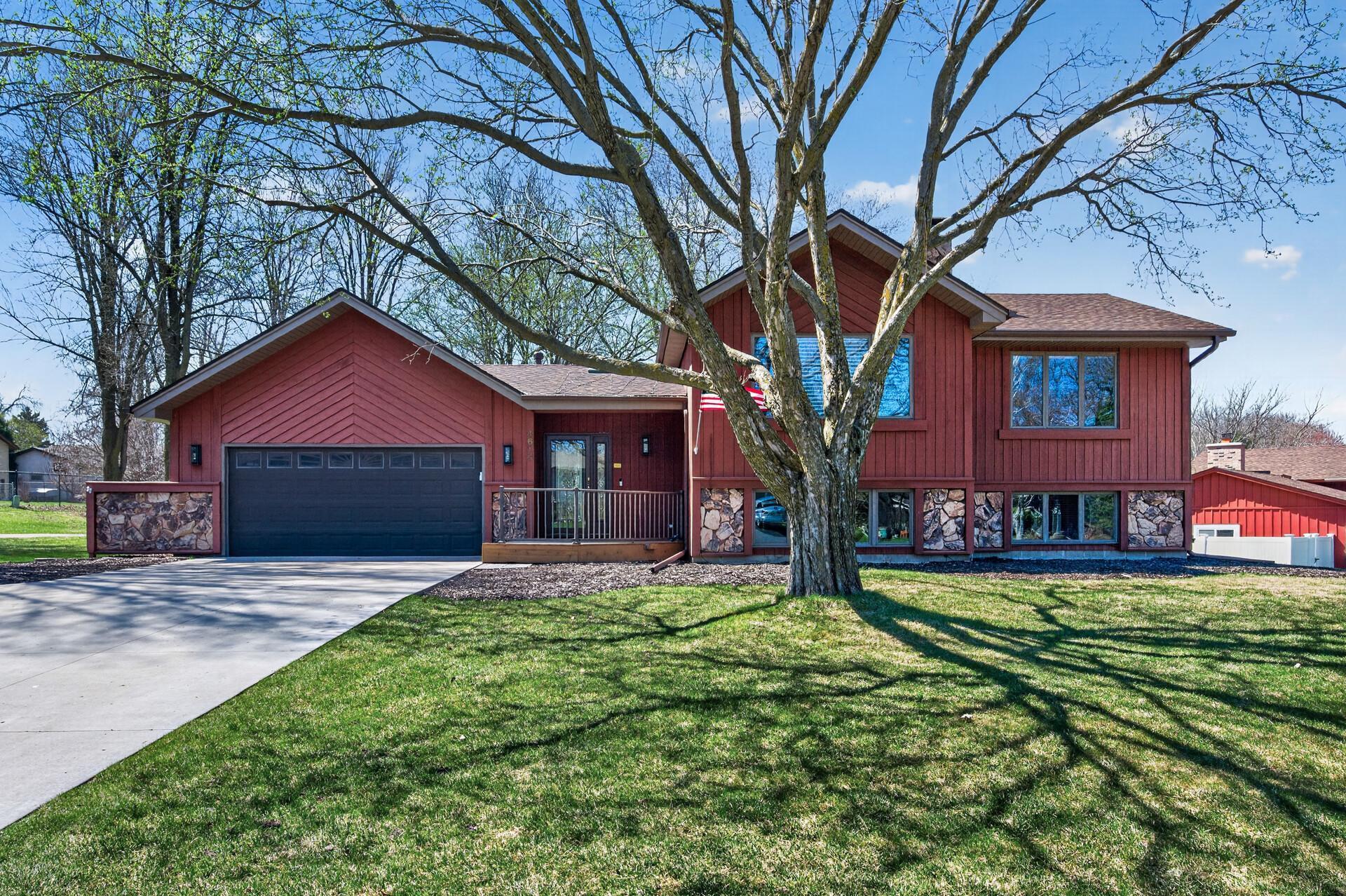 4615 Deerwood Lane N