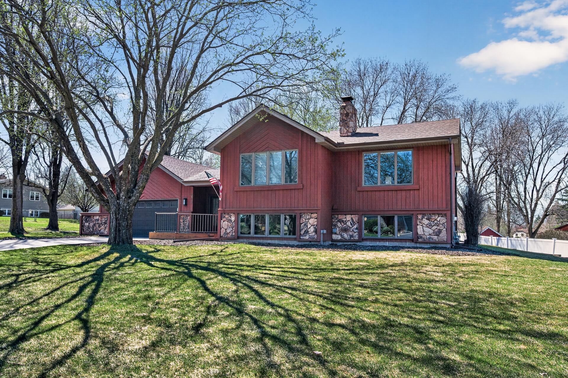 4615 Deerwood Lane N