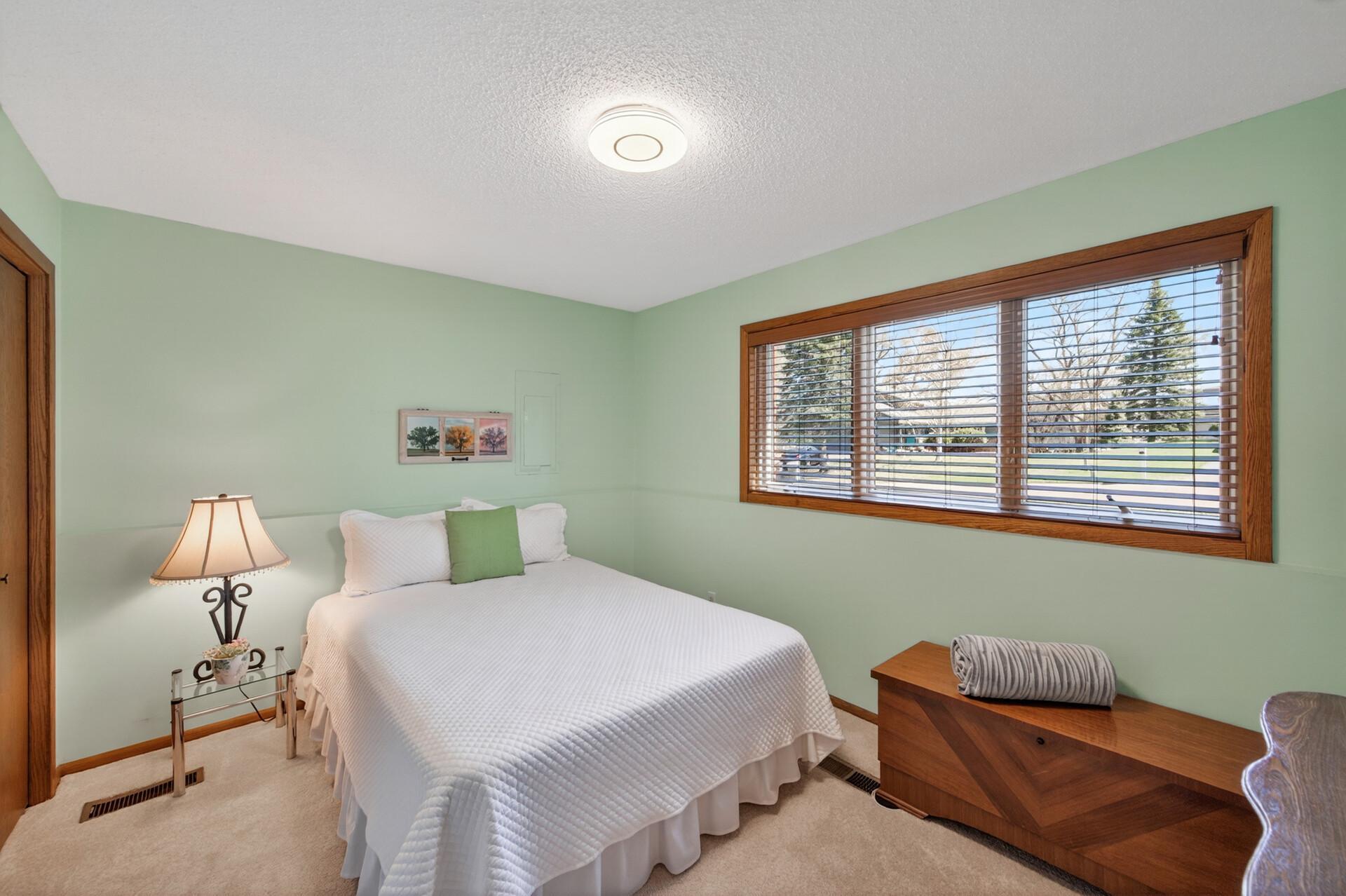 4615 Deerwood Lane N