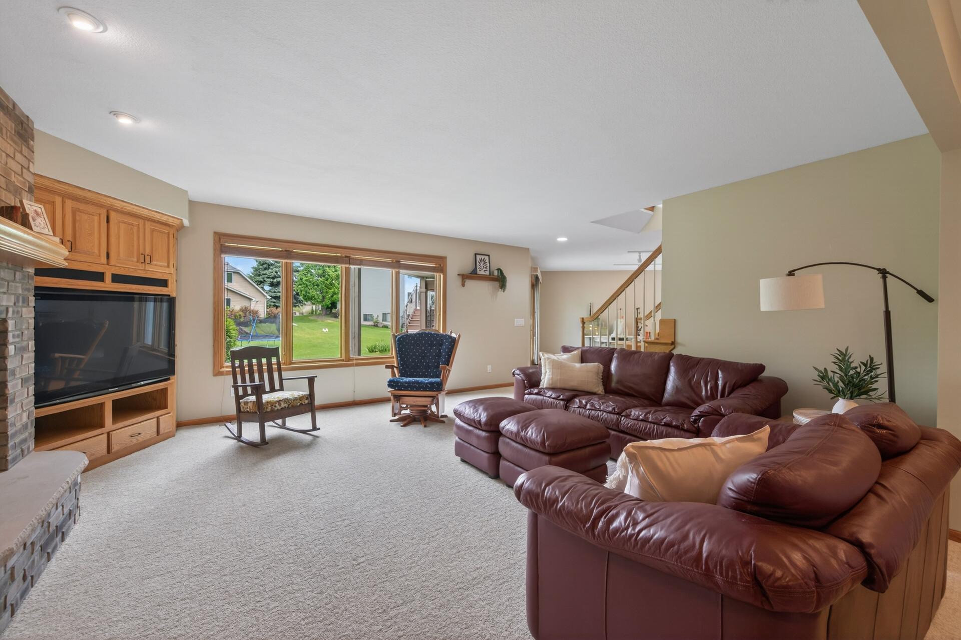 5555 Trenton Lane N