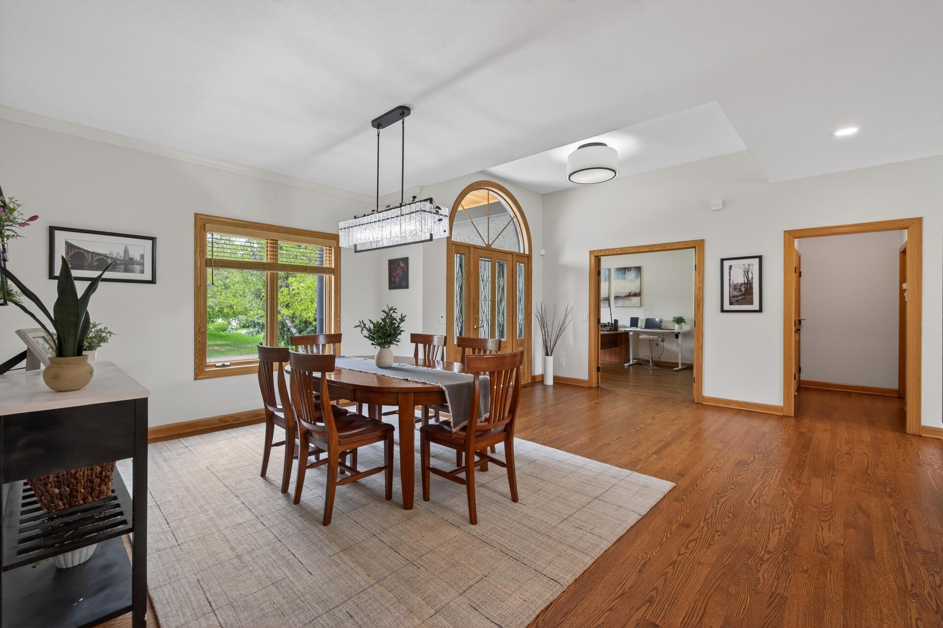 5555 Trenton Lane N