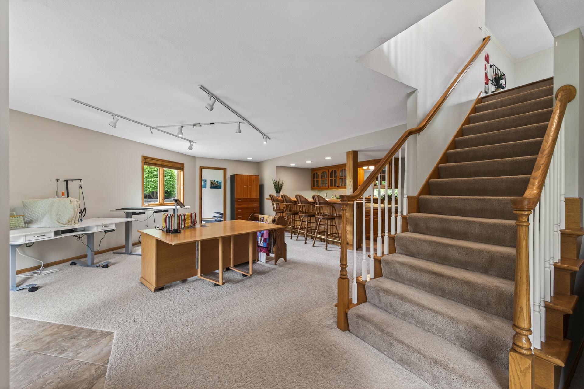 5555 Trenton Lane N