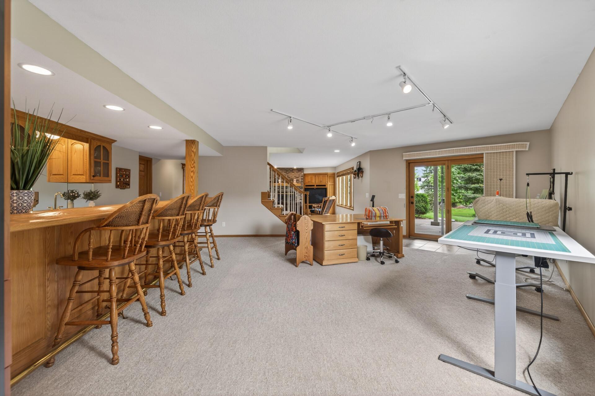 5555 Trenton Lane N