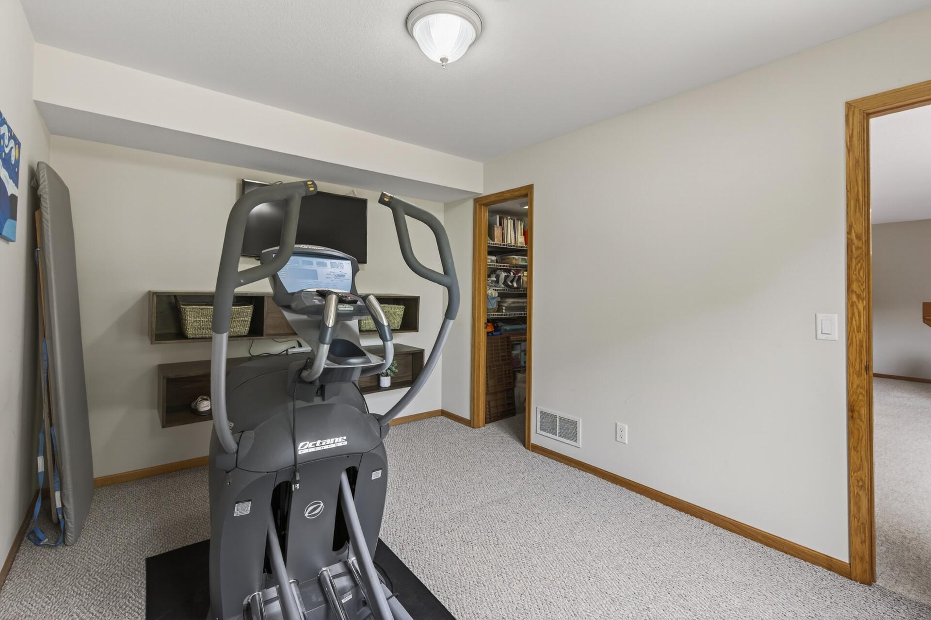 5555 Trenton Lane N