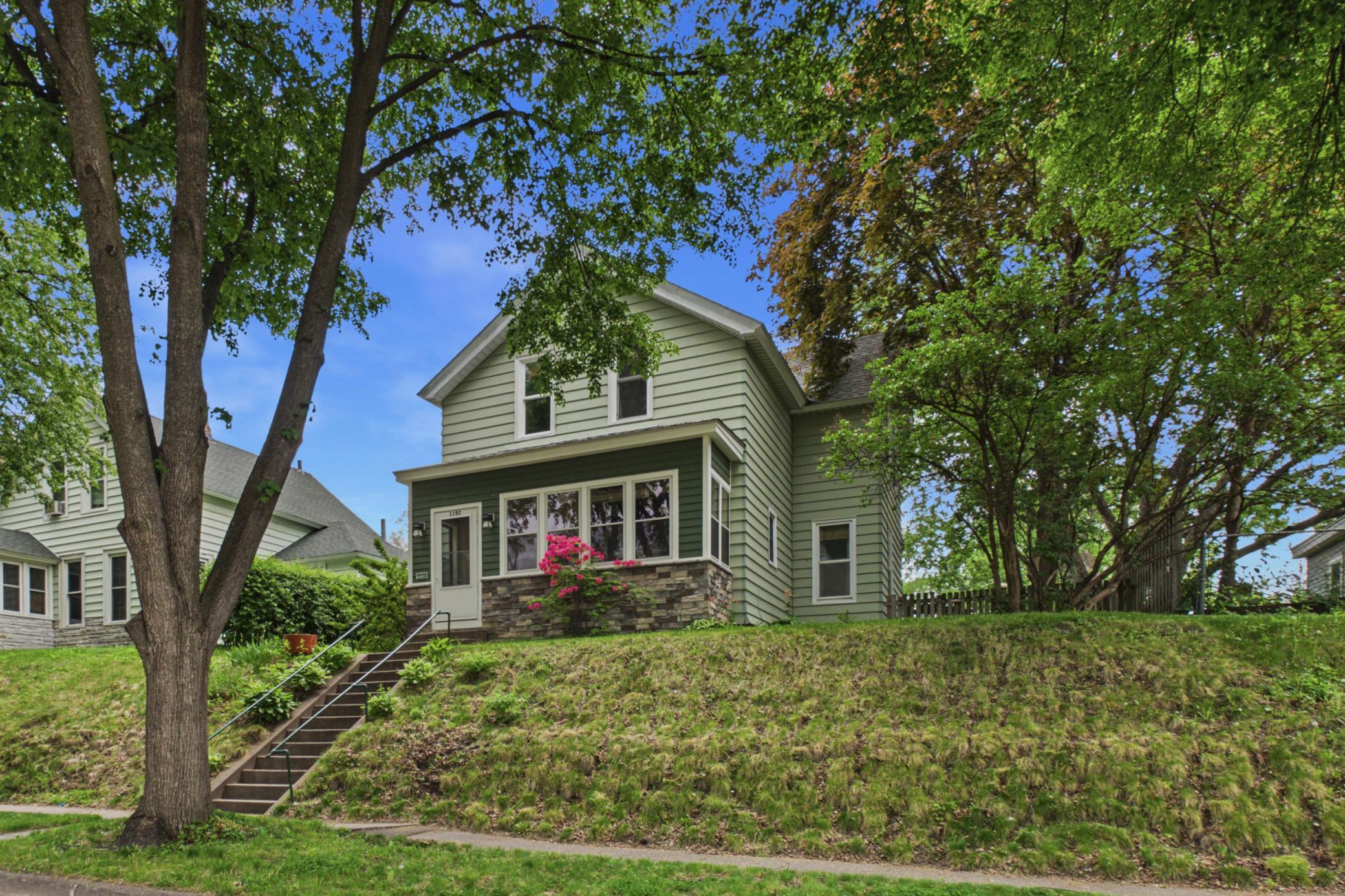 1152 Ross Avenue