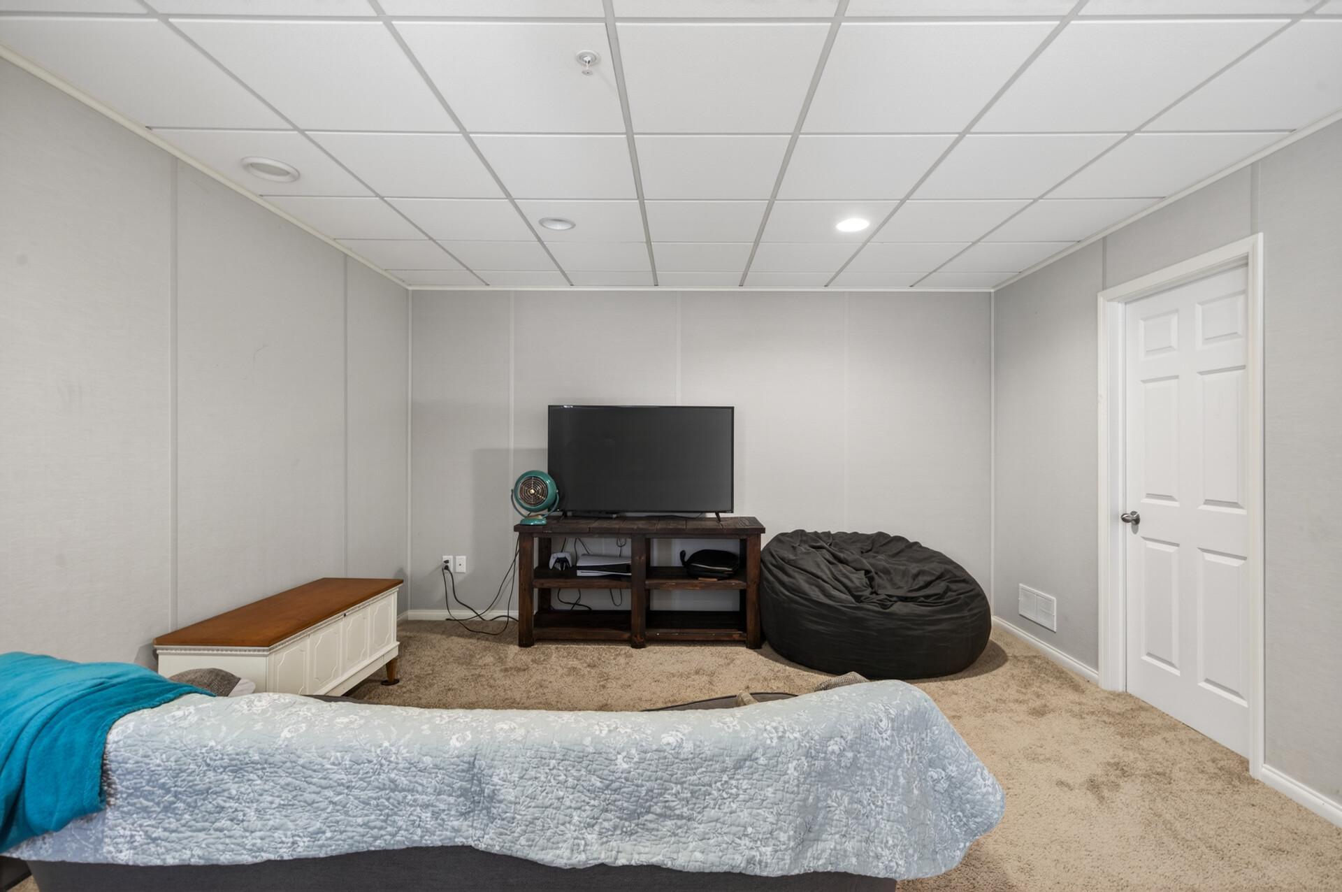 1245 Vernon Drive