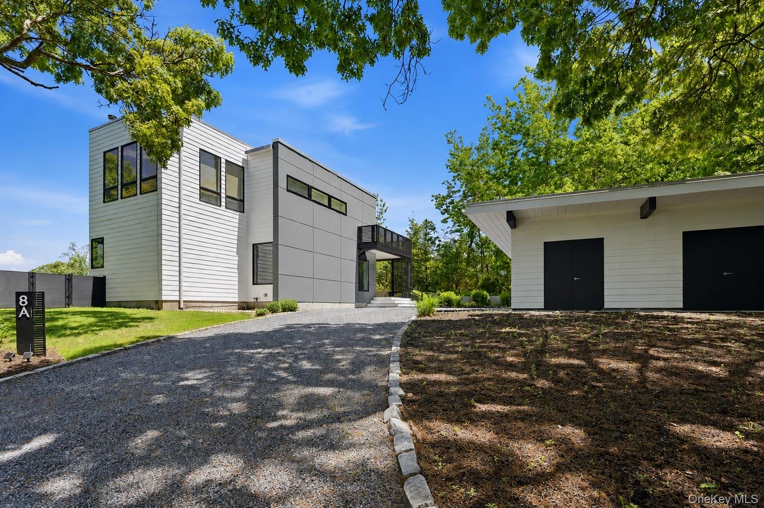 8 Old North Highway Unit: A