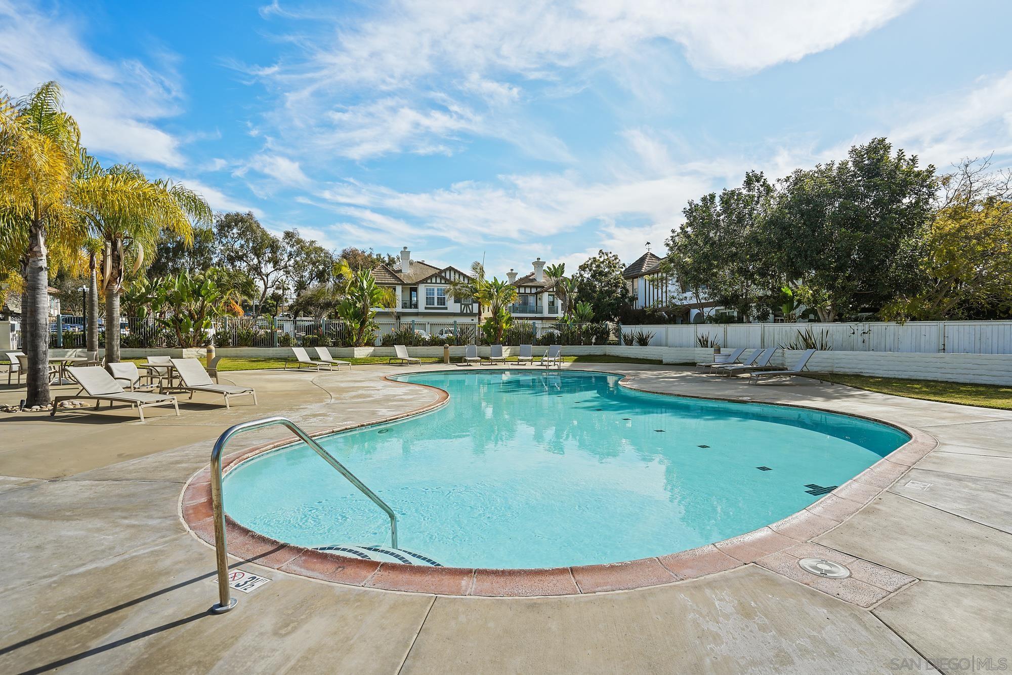 341 Carmel Creeper Pl