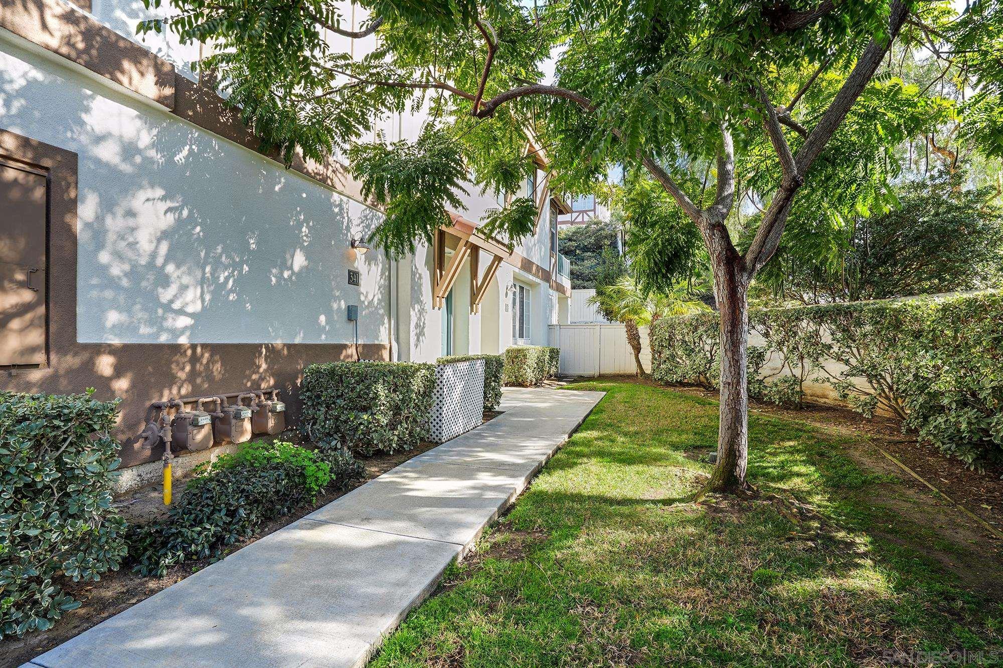 341 Carmel Creeper Pl