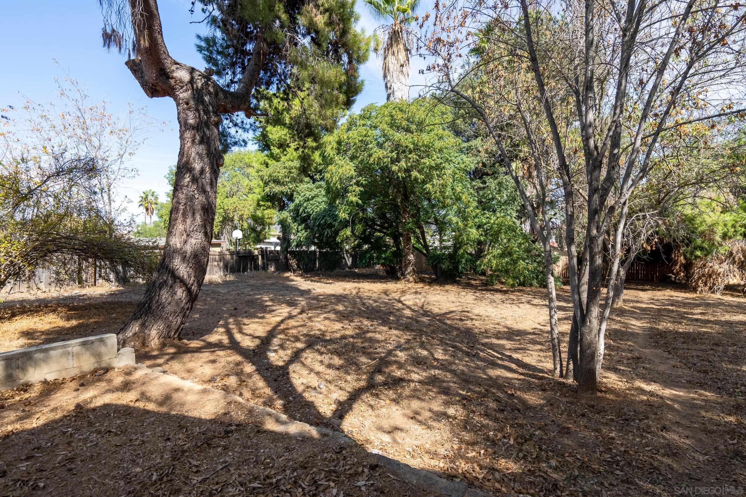 312 S Tulip St