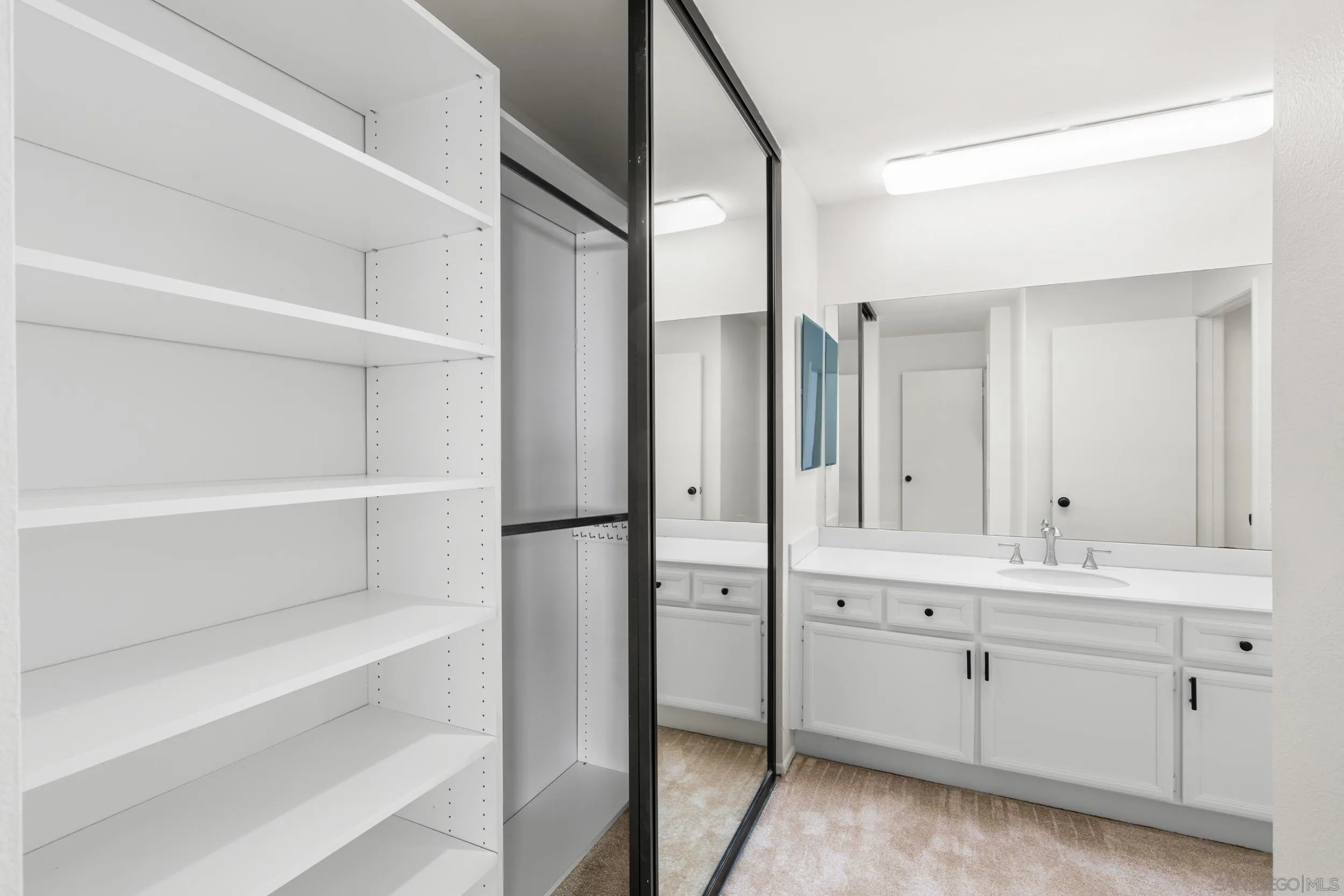 944 Lupine Hills Dr # 111