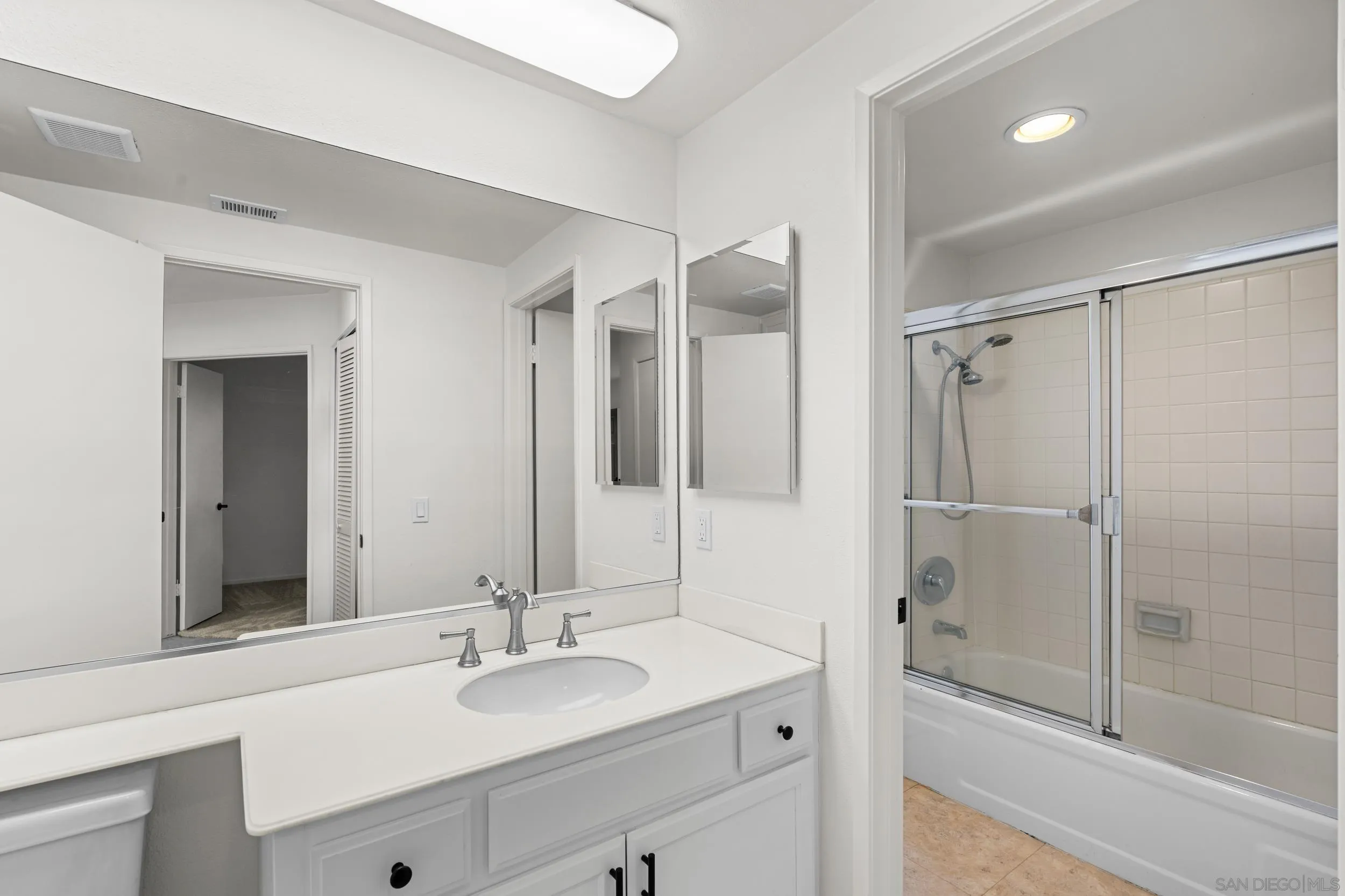 944 Lupine Hills Dr # 111