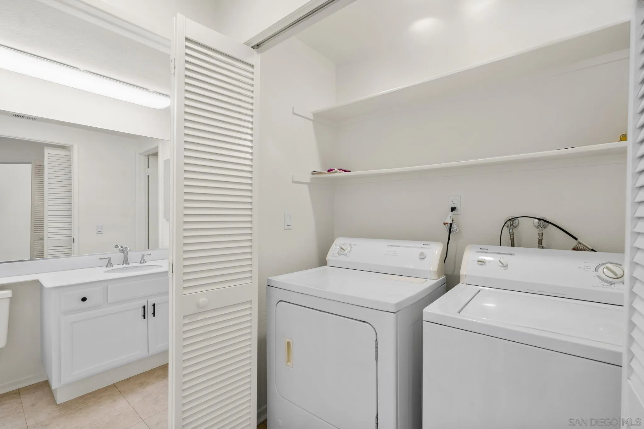 944 Lupine Hills Dr # 111