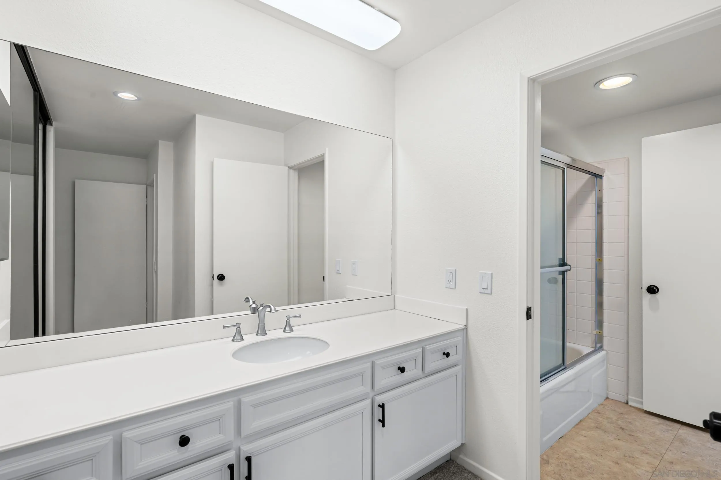 944 Lupine Hills Dr # 111