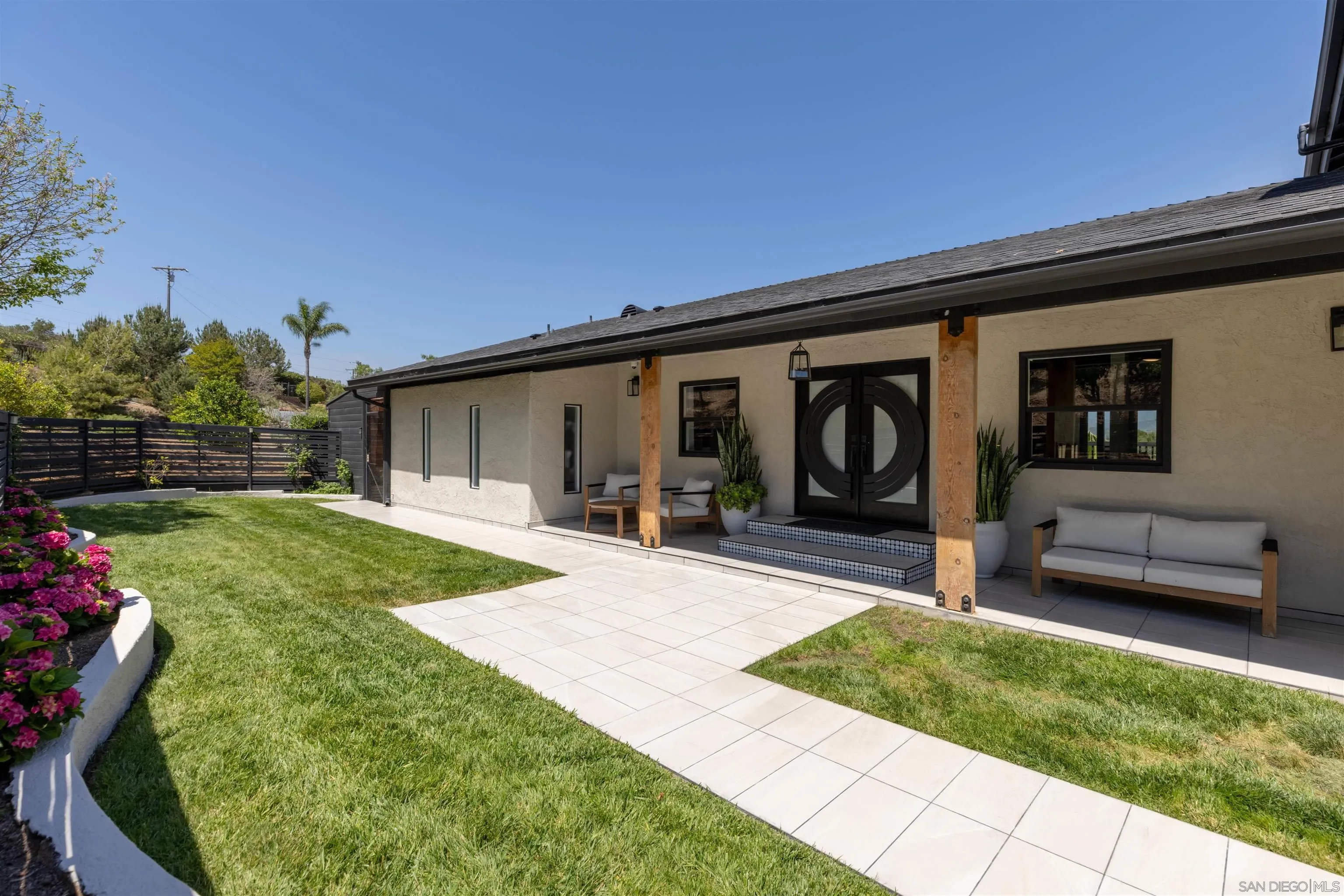 521 Rancho Camino