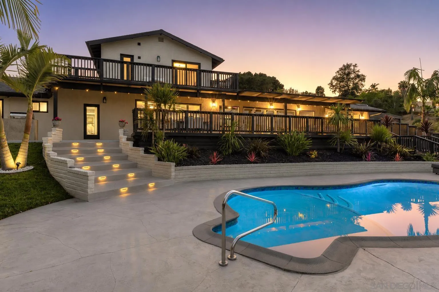 521 Rancho Camino