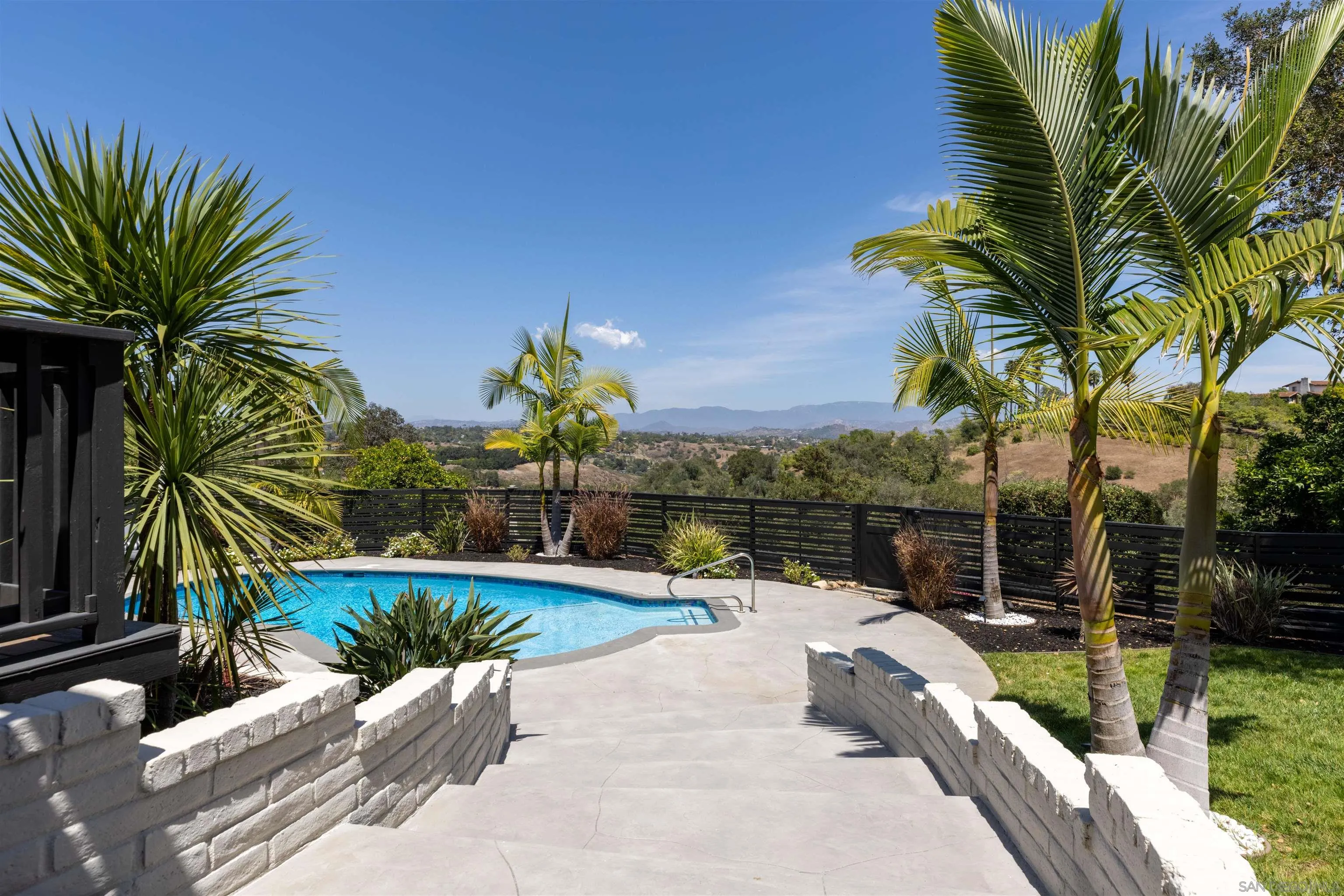 521 Rancho Camino