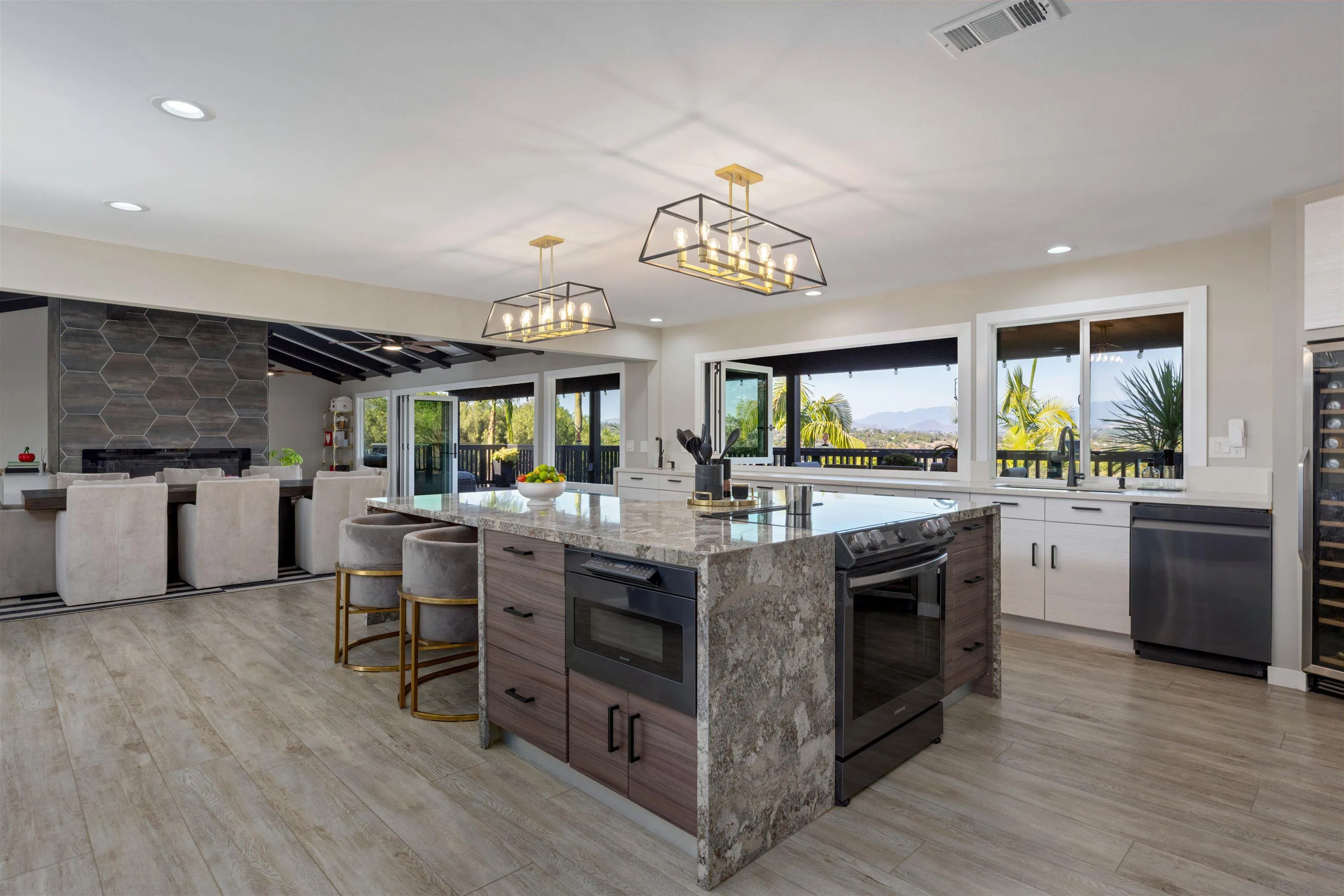 521 Rancho Camino