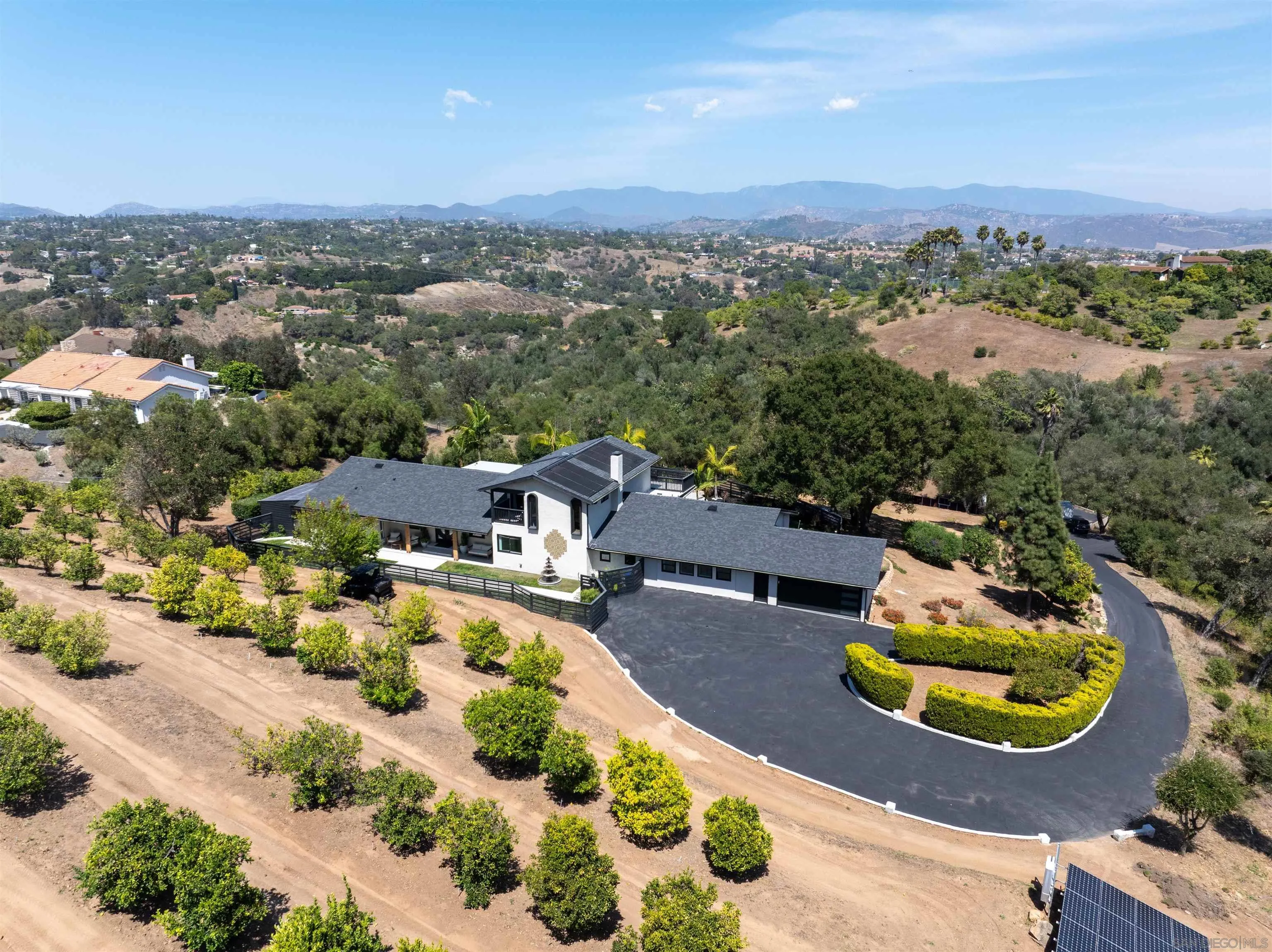 521 Rancho Camino