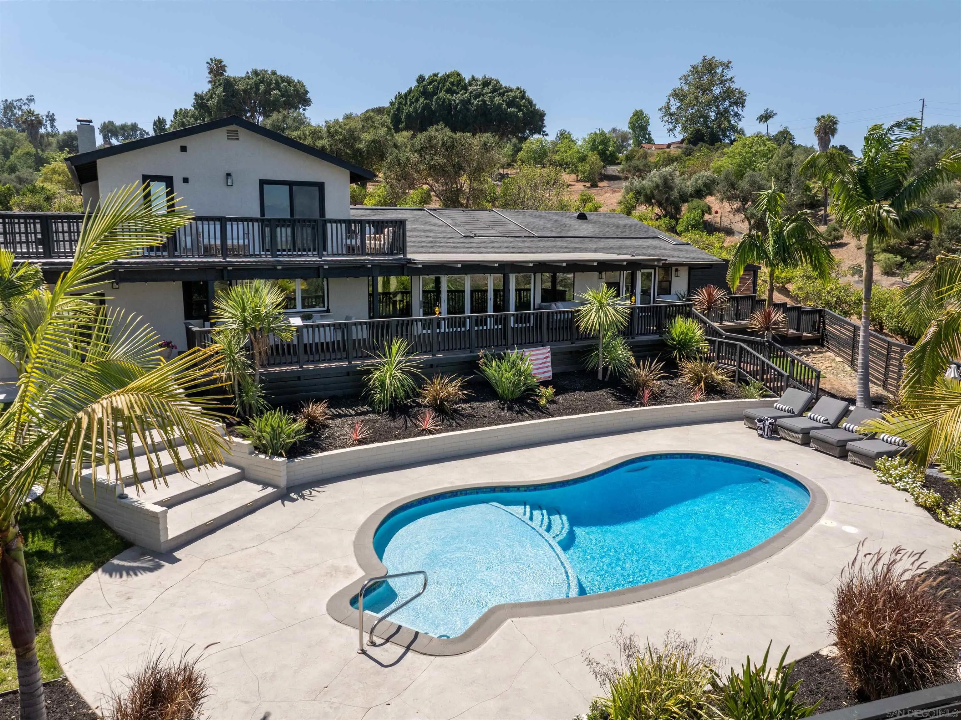521 Rancho Camino