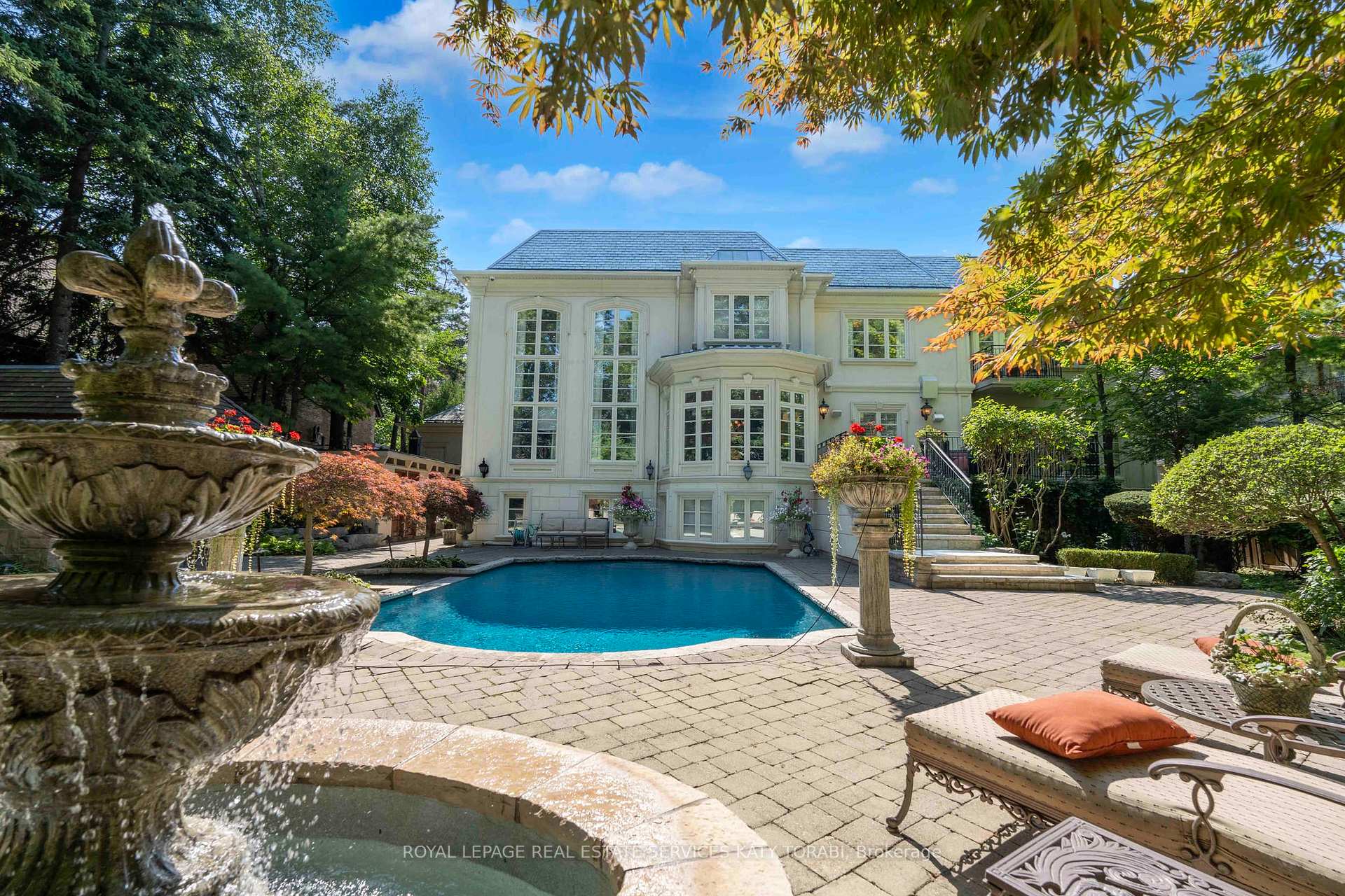 11 Doon Road, Toronto