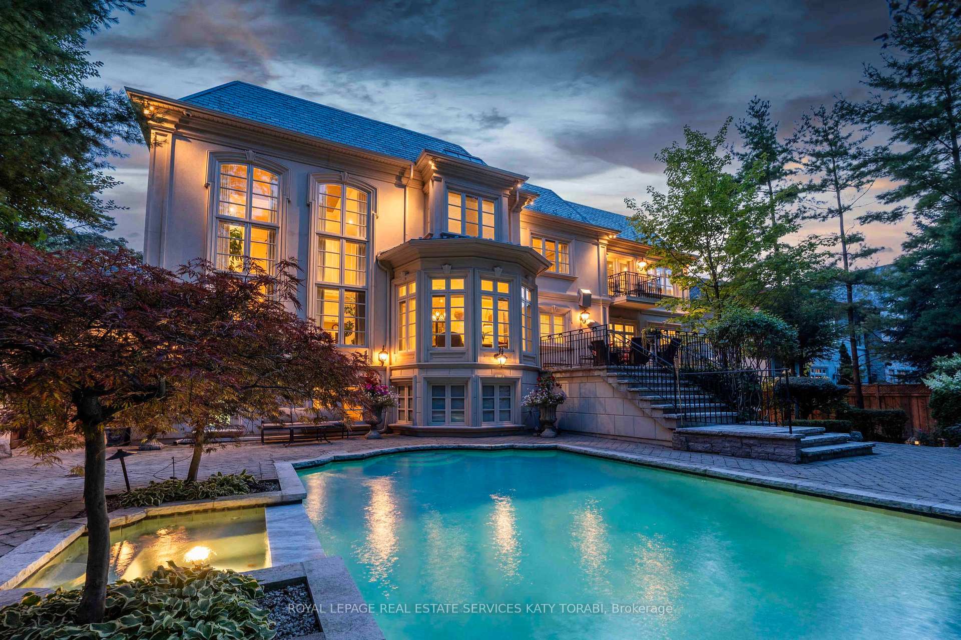 11 Doon Road, Toronto