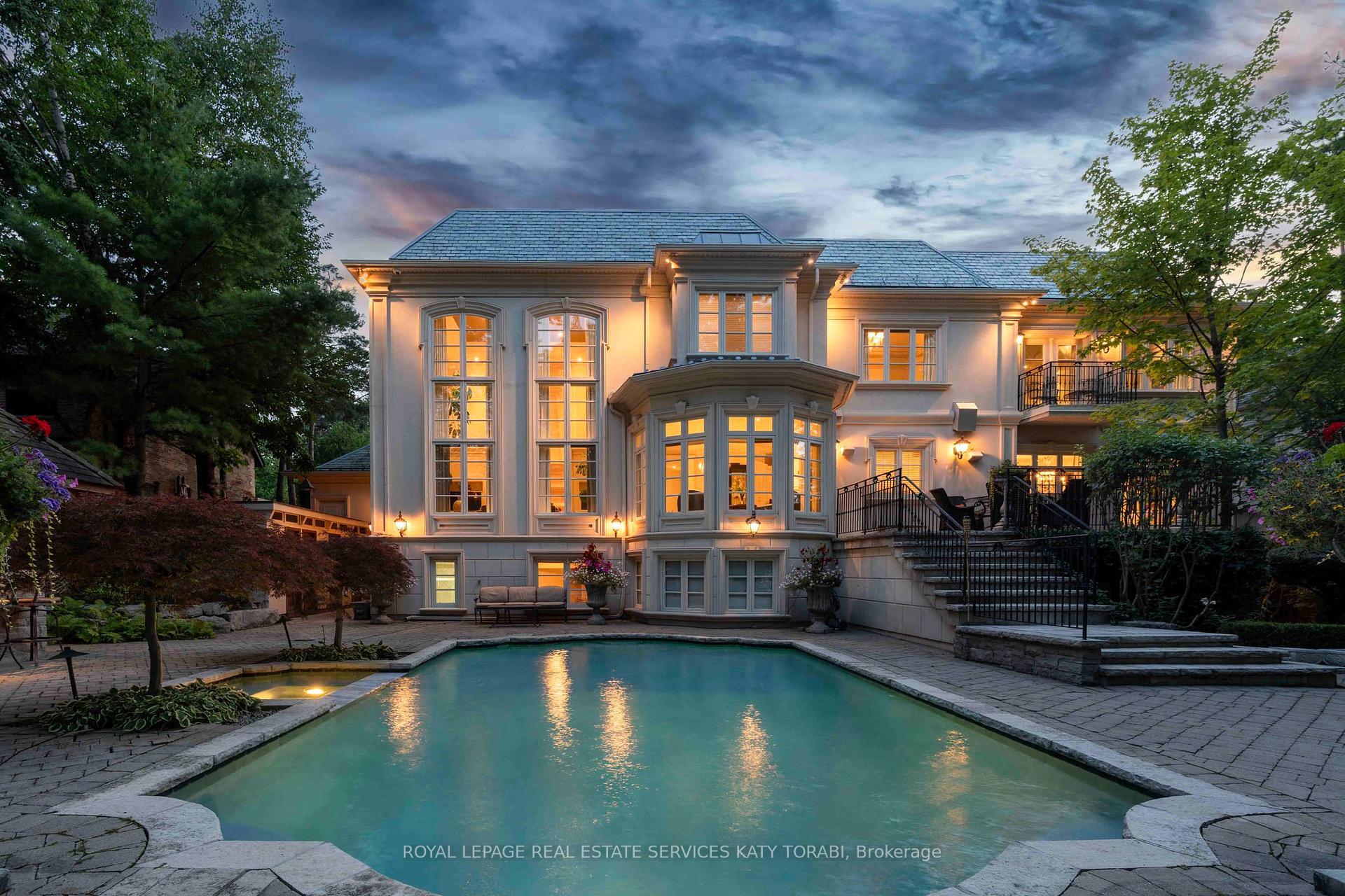 11 Doon Road, Toronto