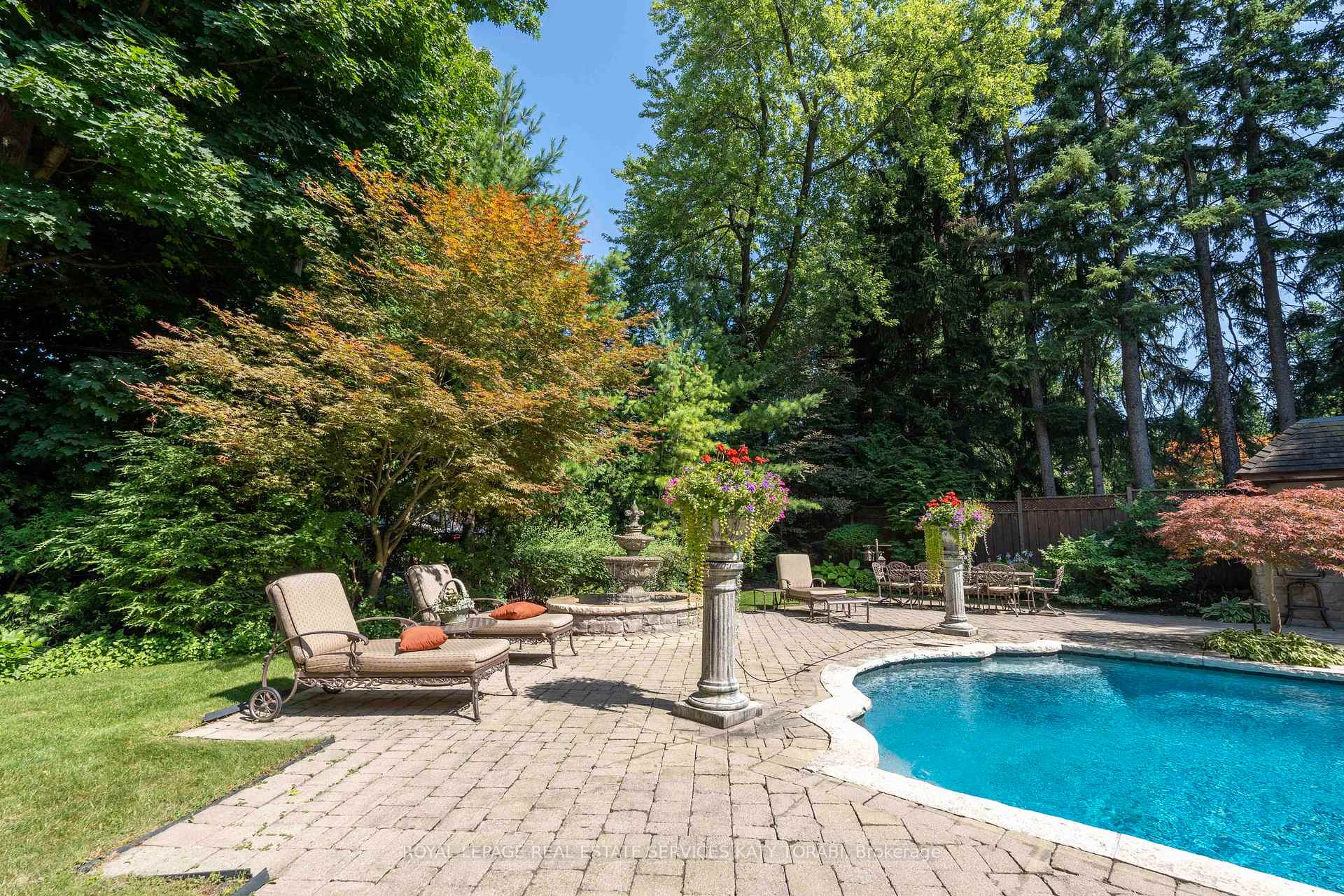 11 Doon Road, Toronto