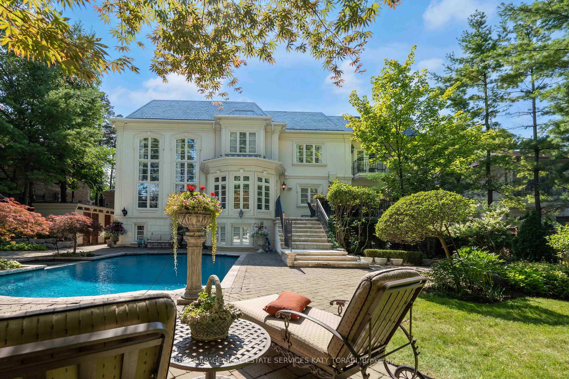 11 Doon Road, Toronto