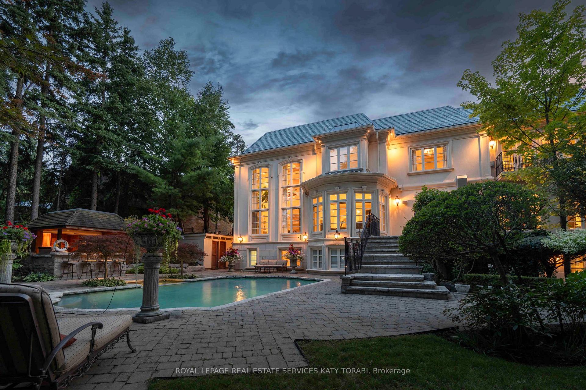 11 Doon Road, Toronto