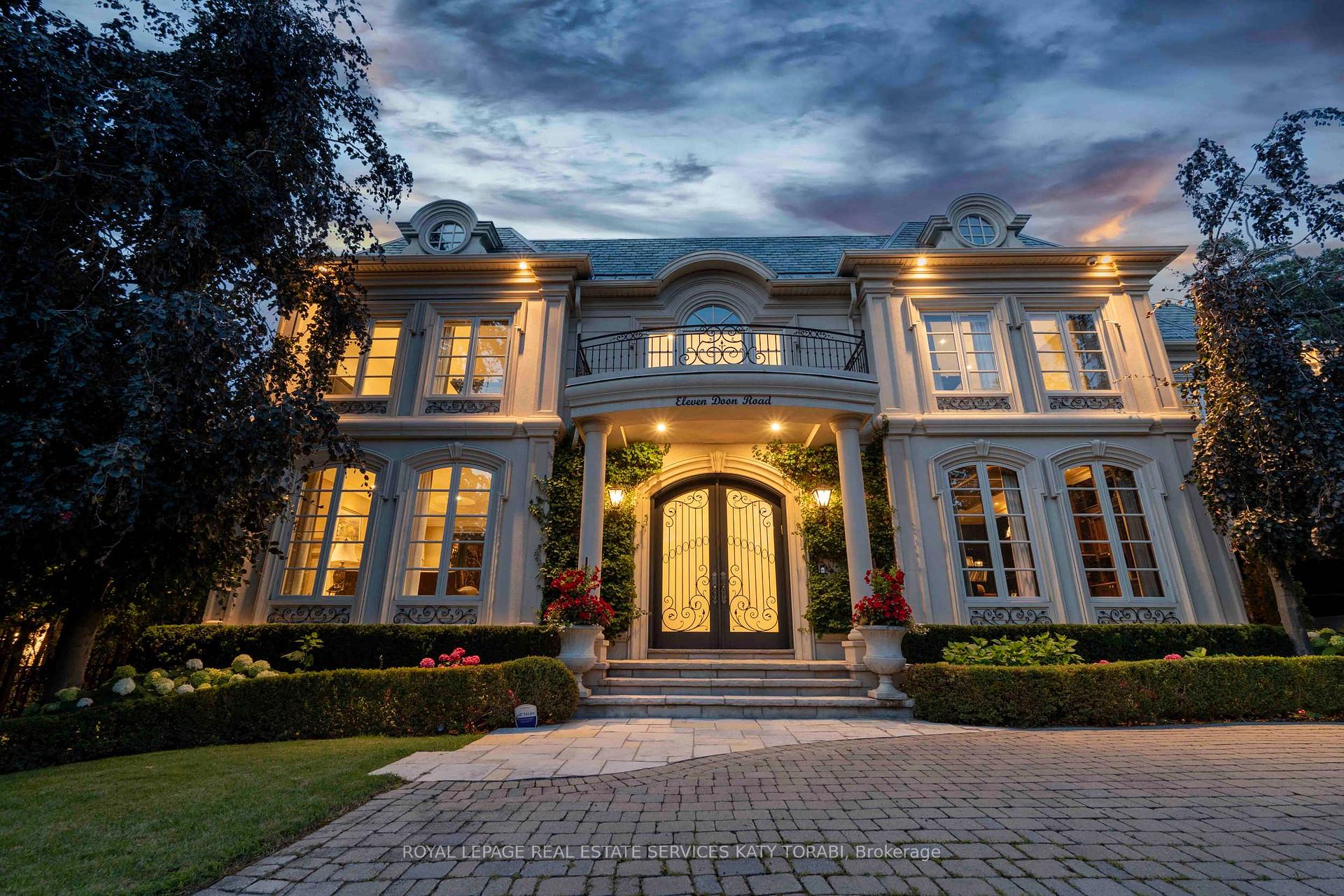 11 Doon Road, Toronto