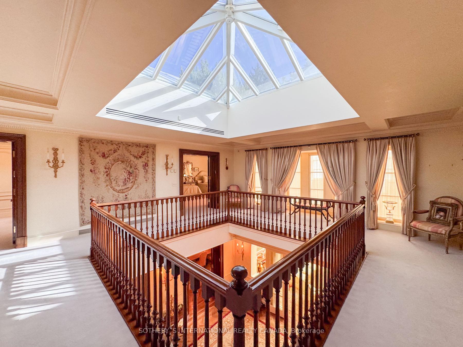 241 Strathallan Wood, Toronto