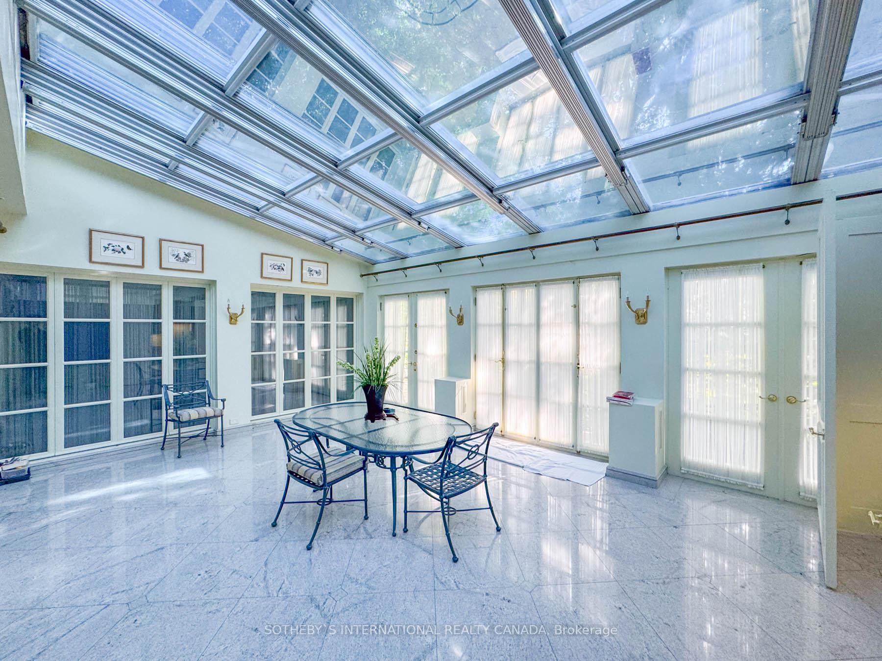 241 Strathallan Wood, Toronto