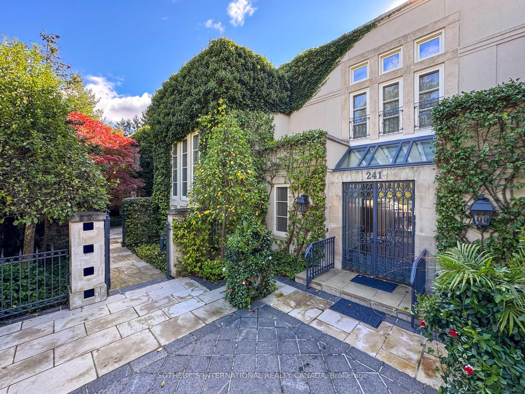 241 Strathallan Wood, Toronto