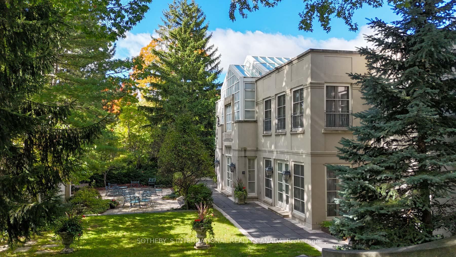241 Strathallan Wood, Toronto