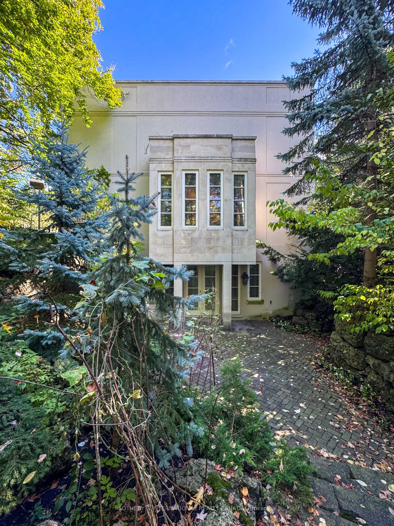 241 Strathallan Wood, Toronto