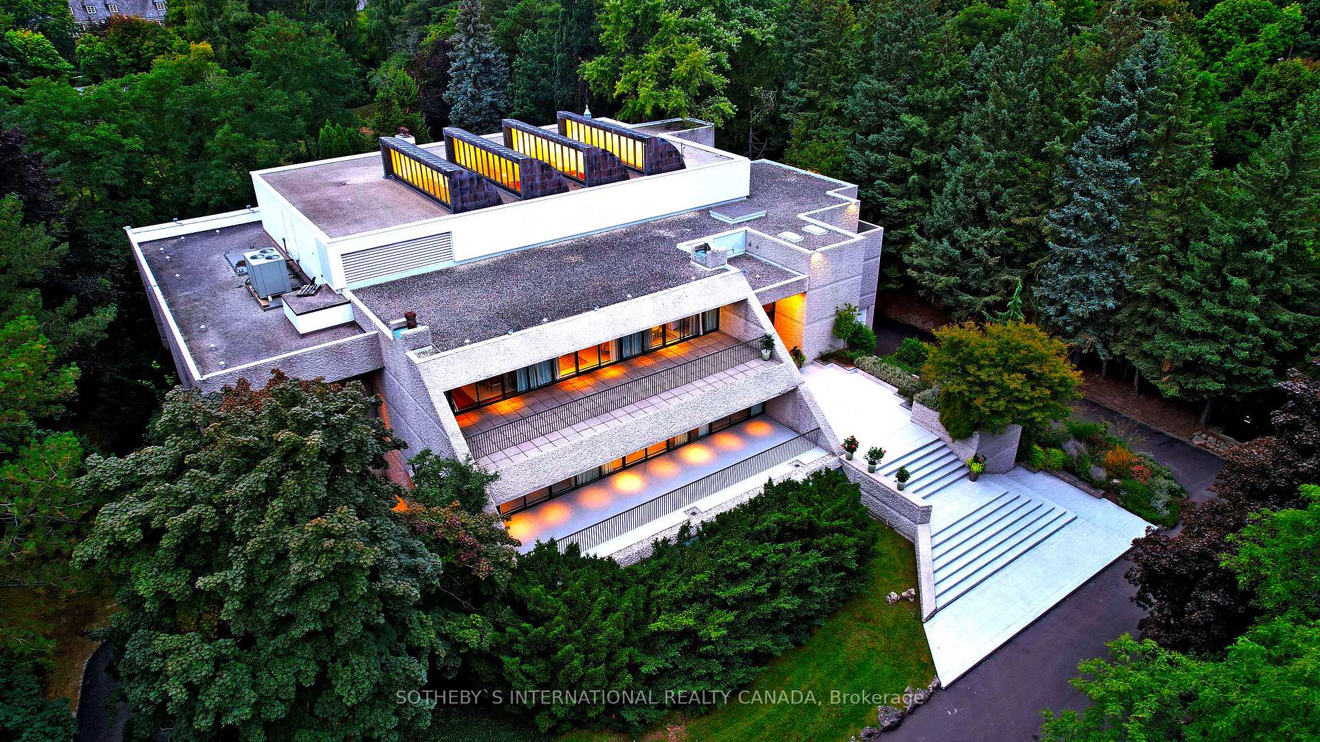 30 High Point Road, Toronto