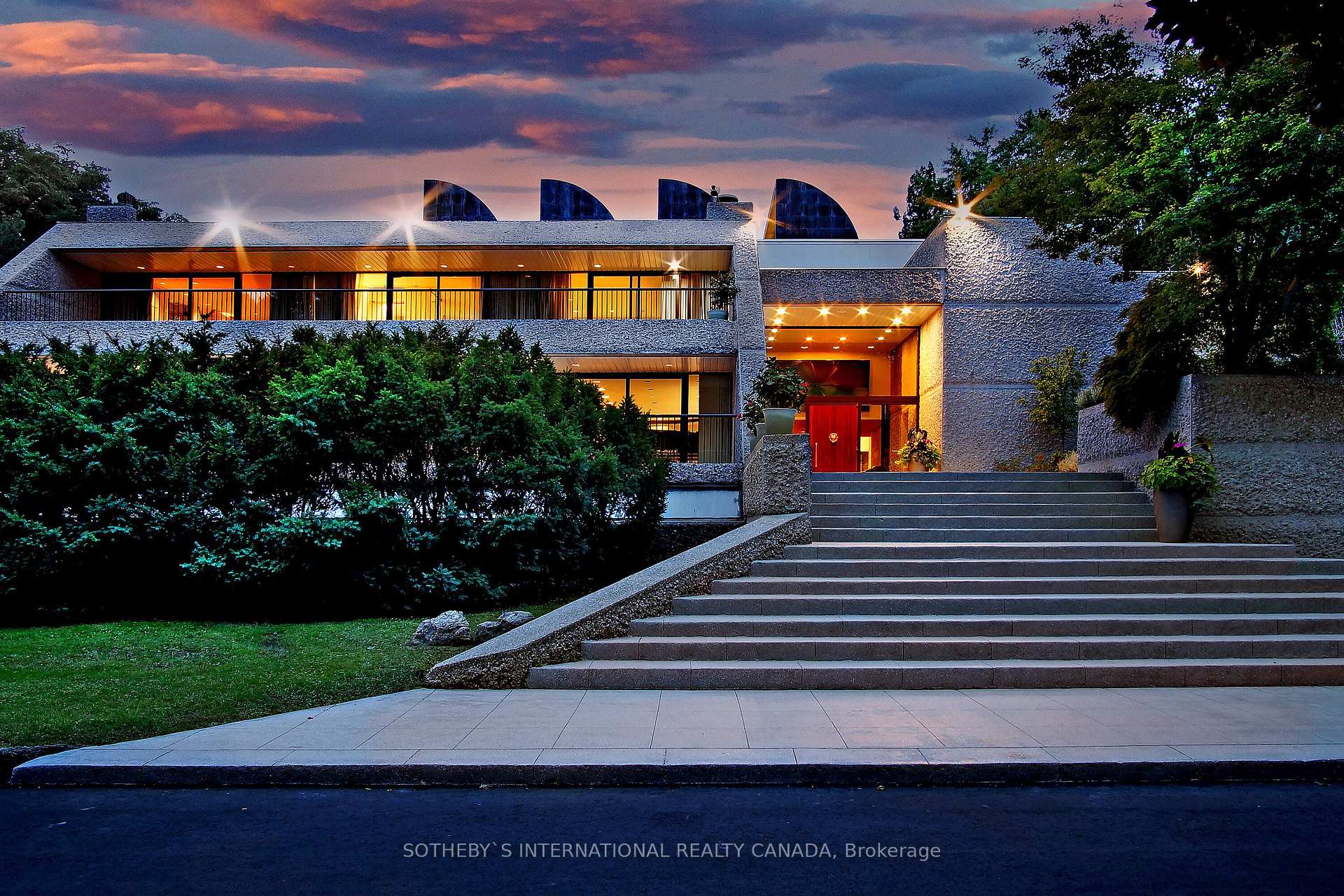 30 High Point Road, Toronto