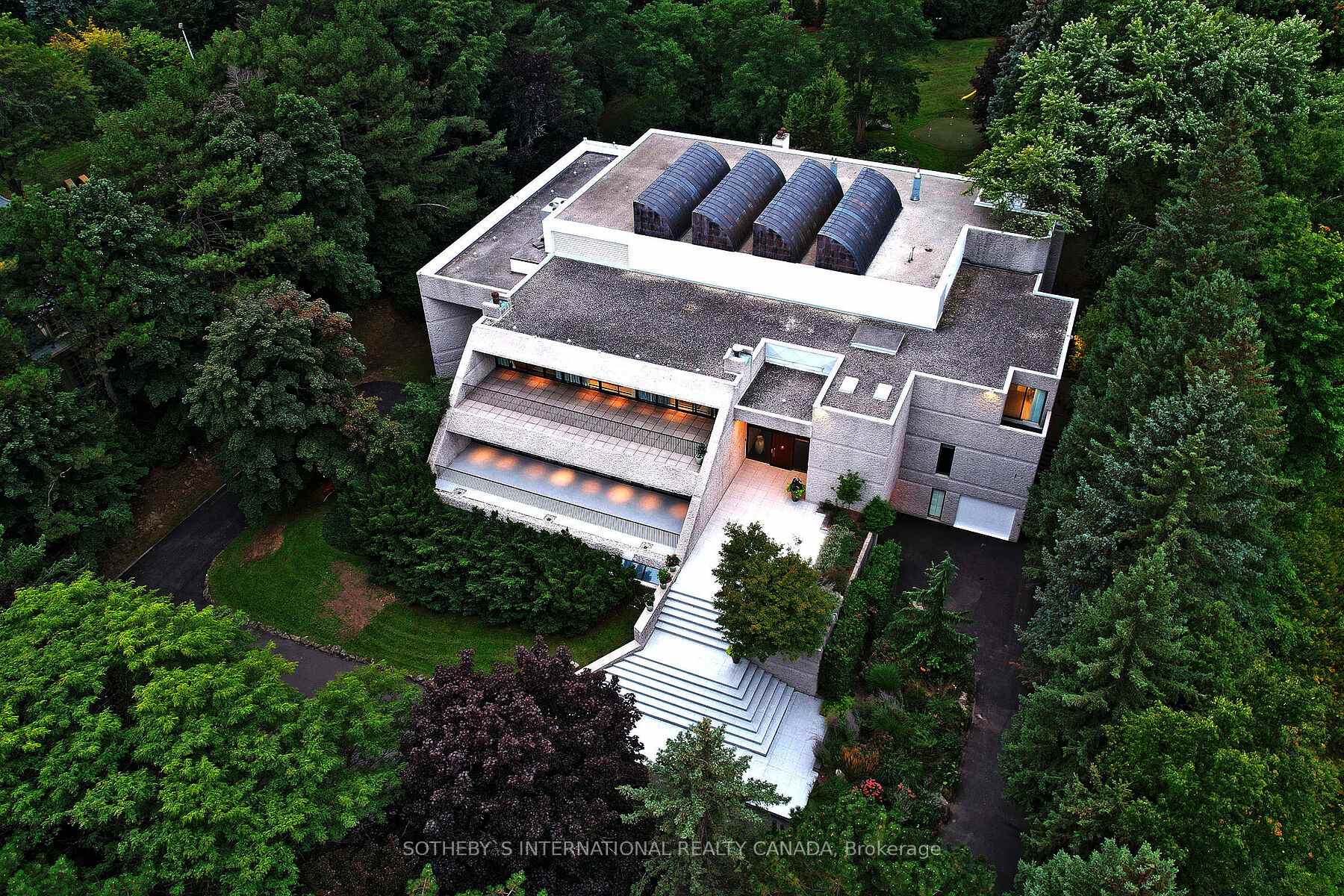 30 High Point Road, Toronto
