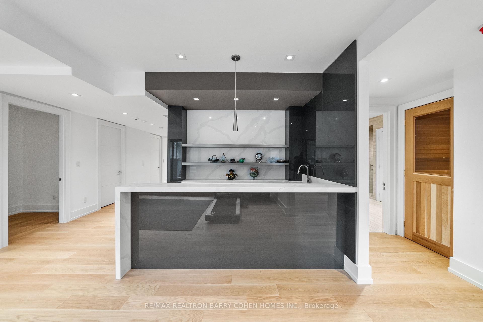 28 Brian Cliff Drive, Toronto