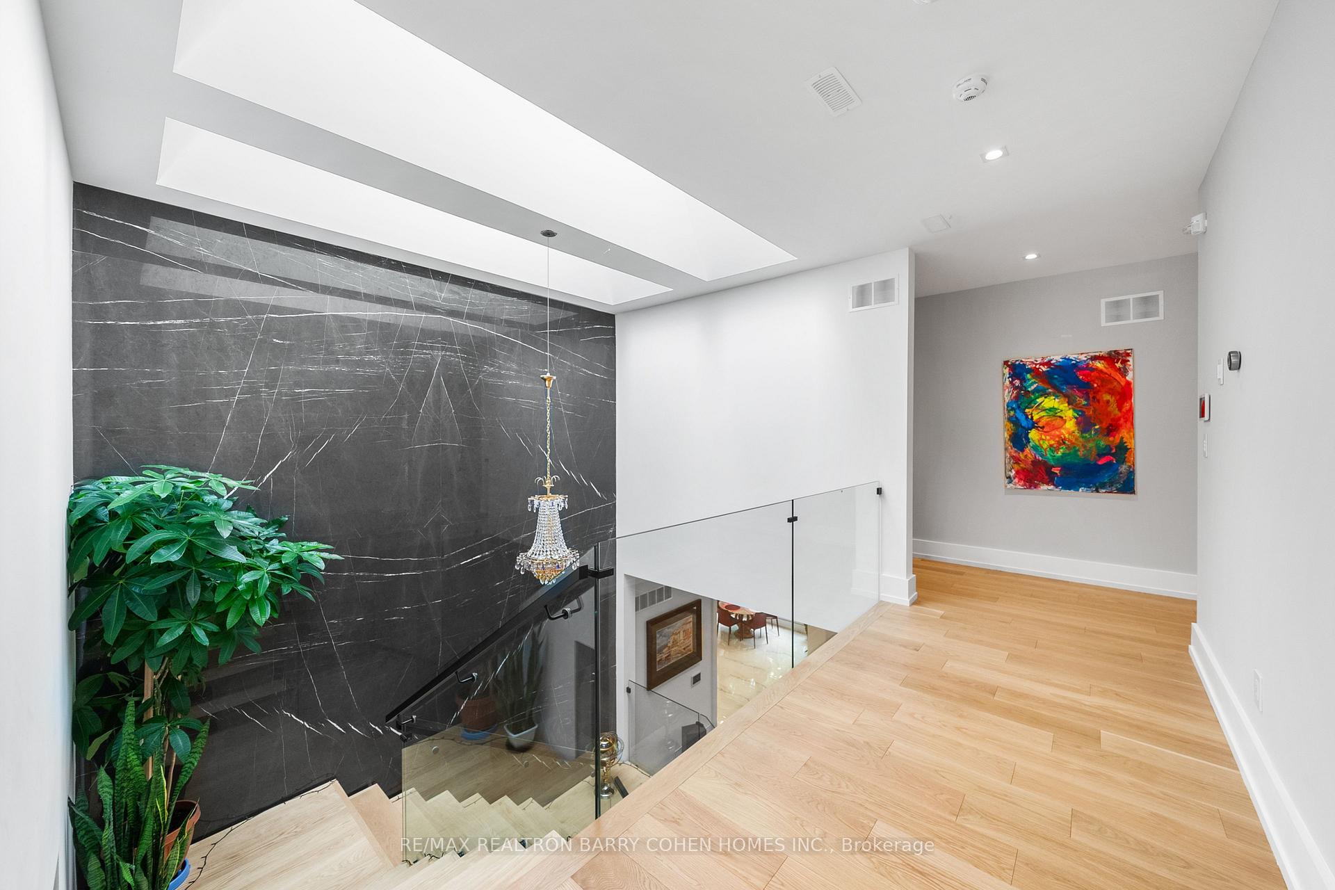 28 Brian Cliff Drive, Toronto