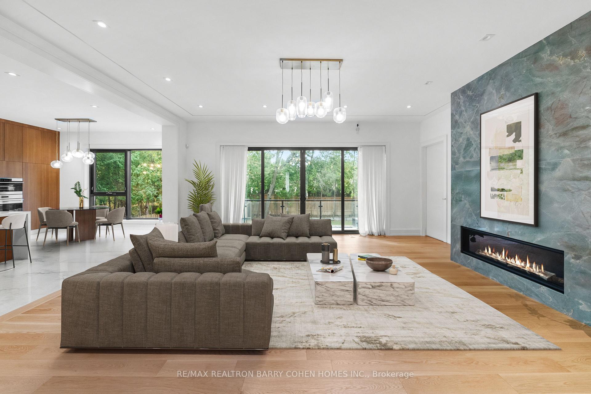 28 Brian Cliff Drive, Toronto