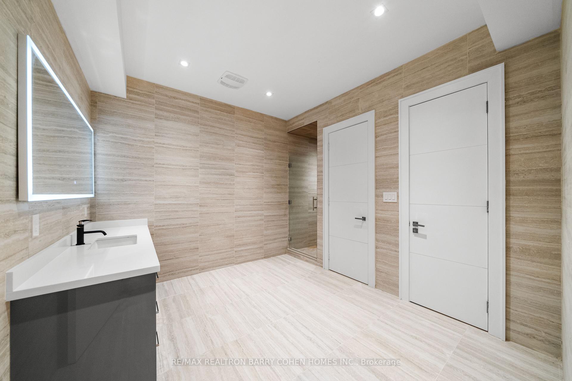 28 Brian Cliff Drive, Toronto